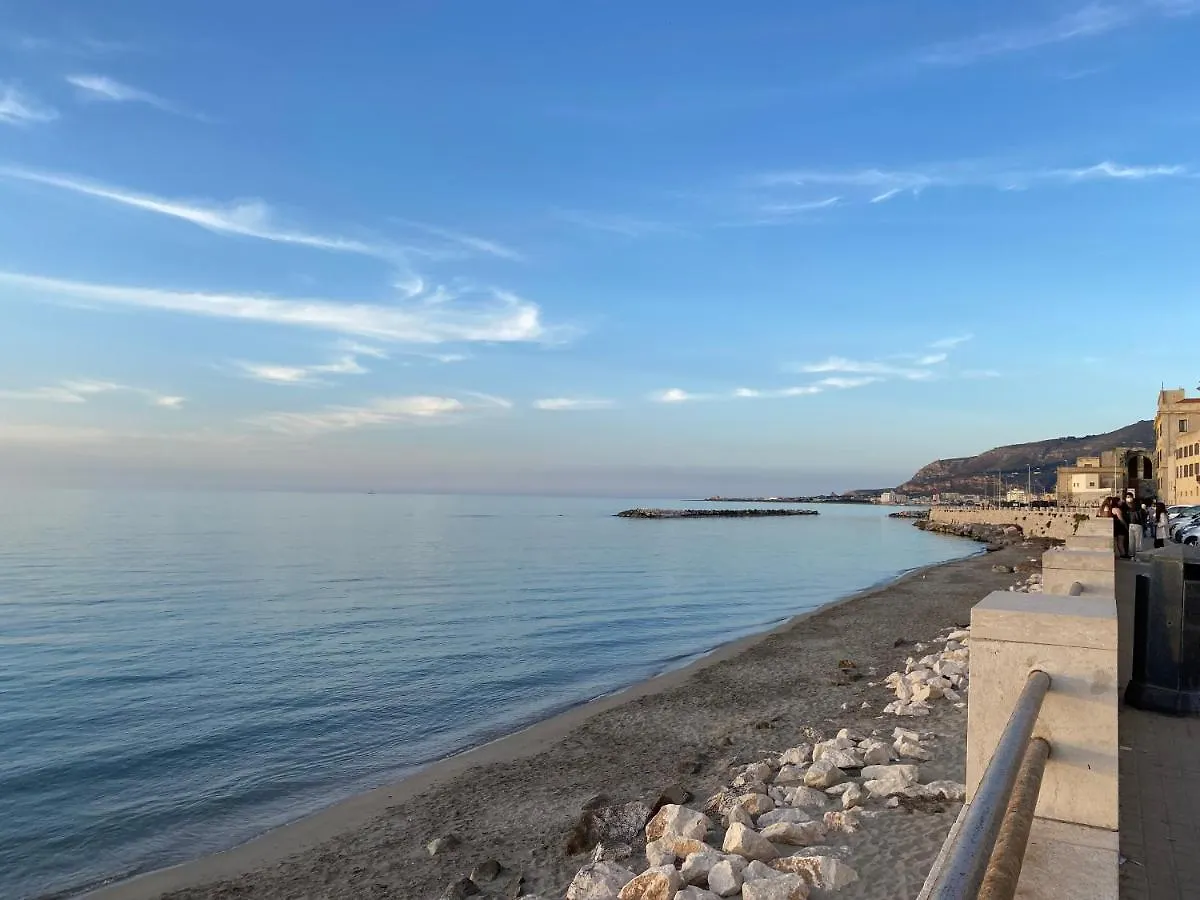 La Casetta Di Ale Trapani 0*,